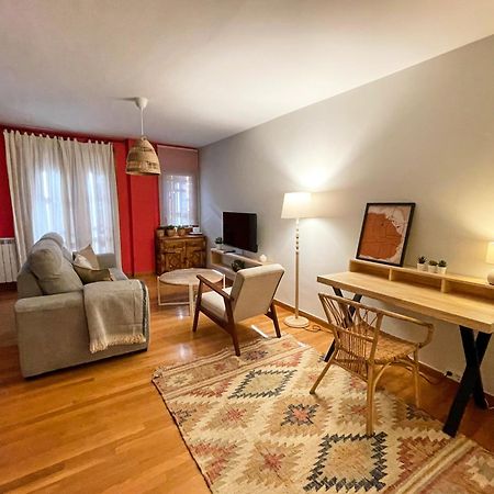 Apartamento Familiar En El Centro De Benasque Con Terraza Dış mekan fotoğraf