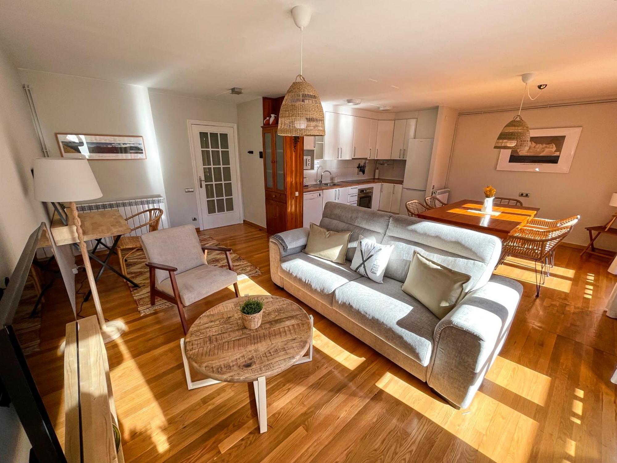 Apartamento Familiar En El Centro De Benasque Con Terraza Dış mekan fotoğraf