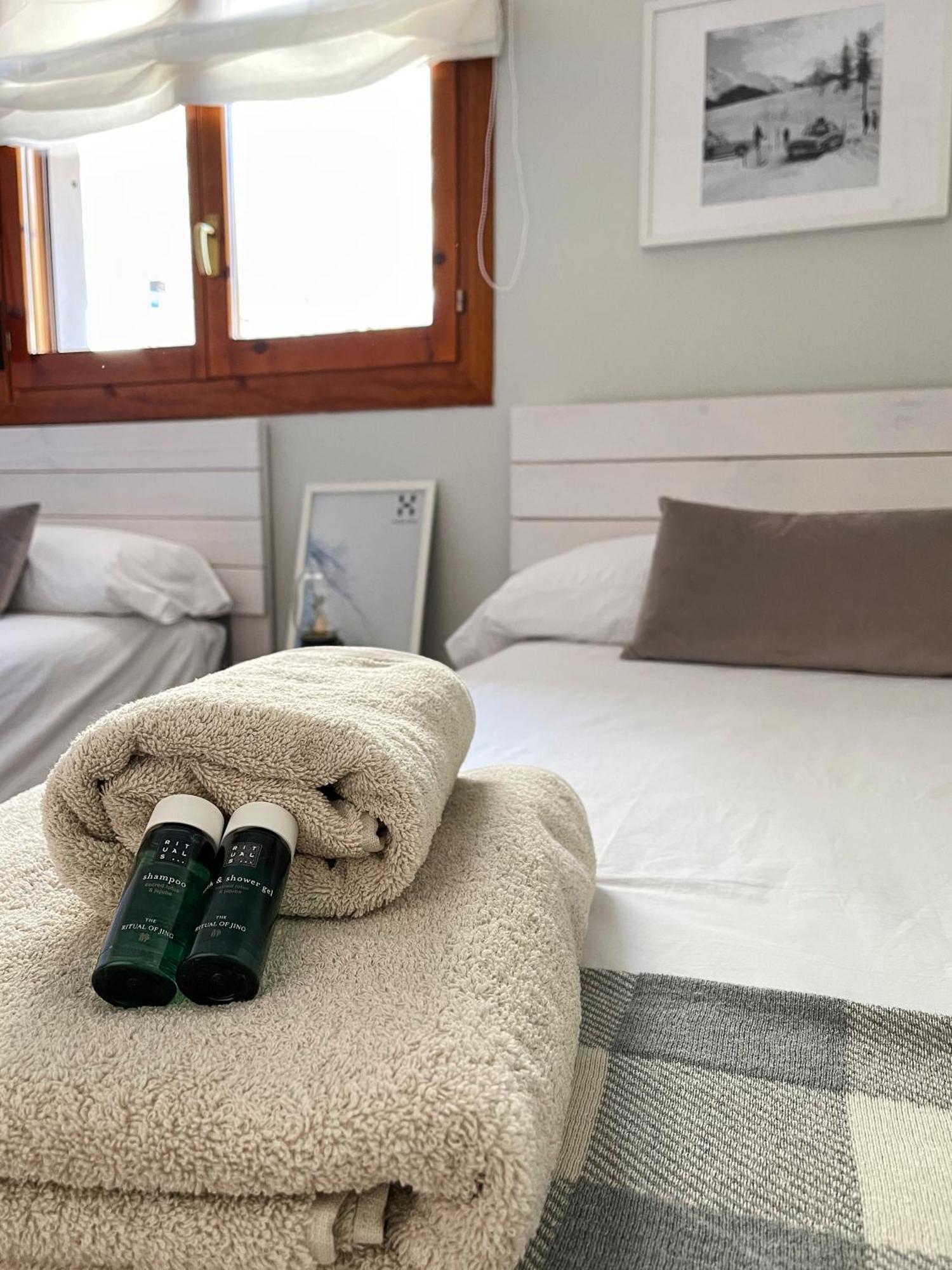Apartamento Familiar En El Centro De Benasque Con Terraza Dış mekan fotoğraf